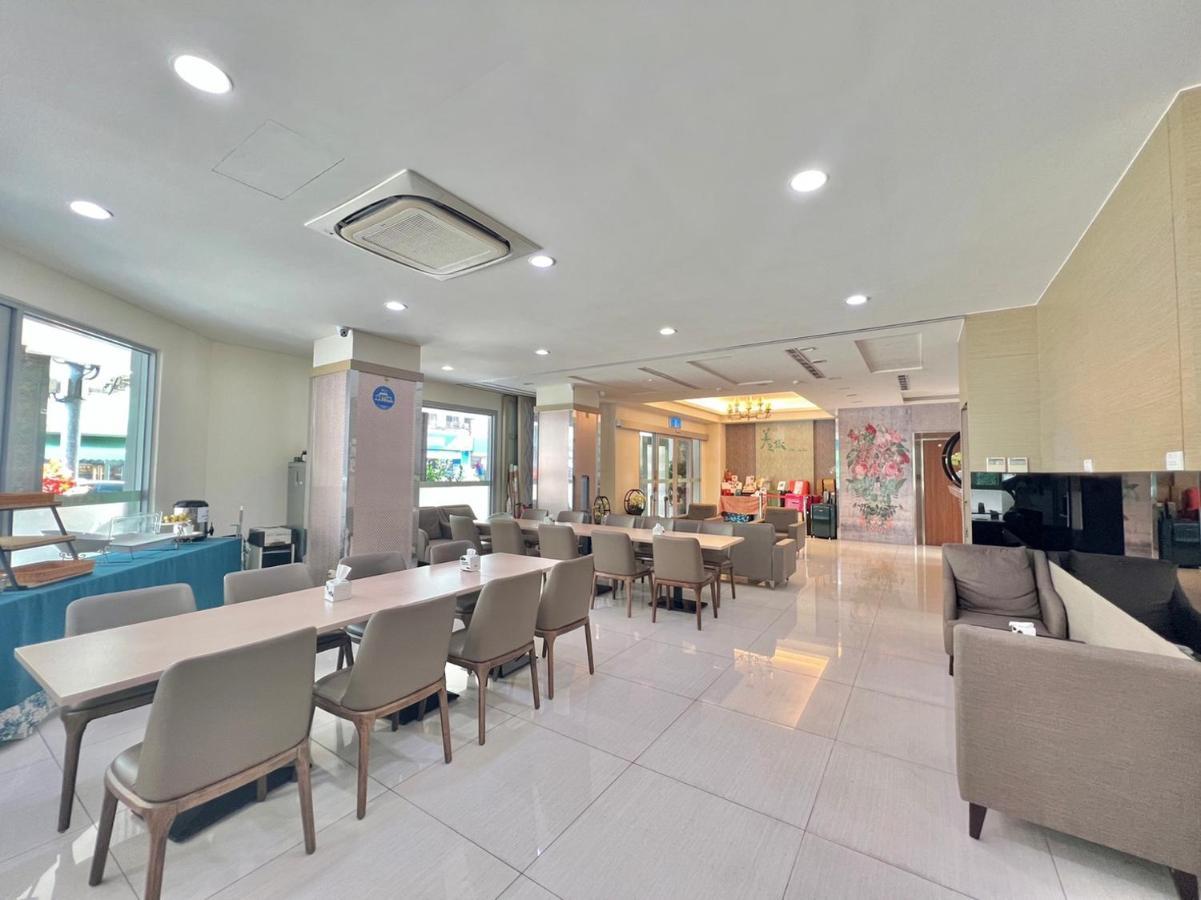 Mei Hotel Taichung Exterior photo
