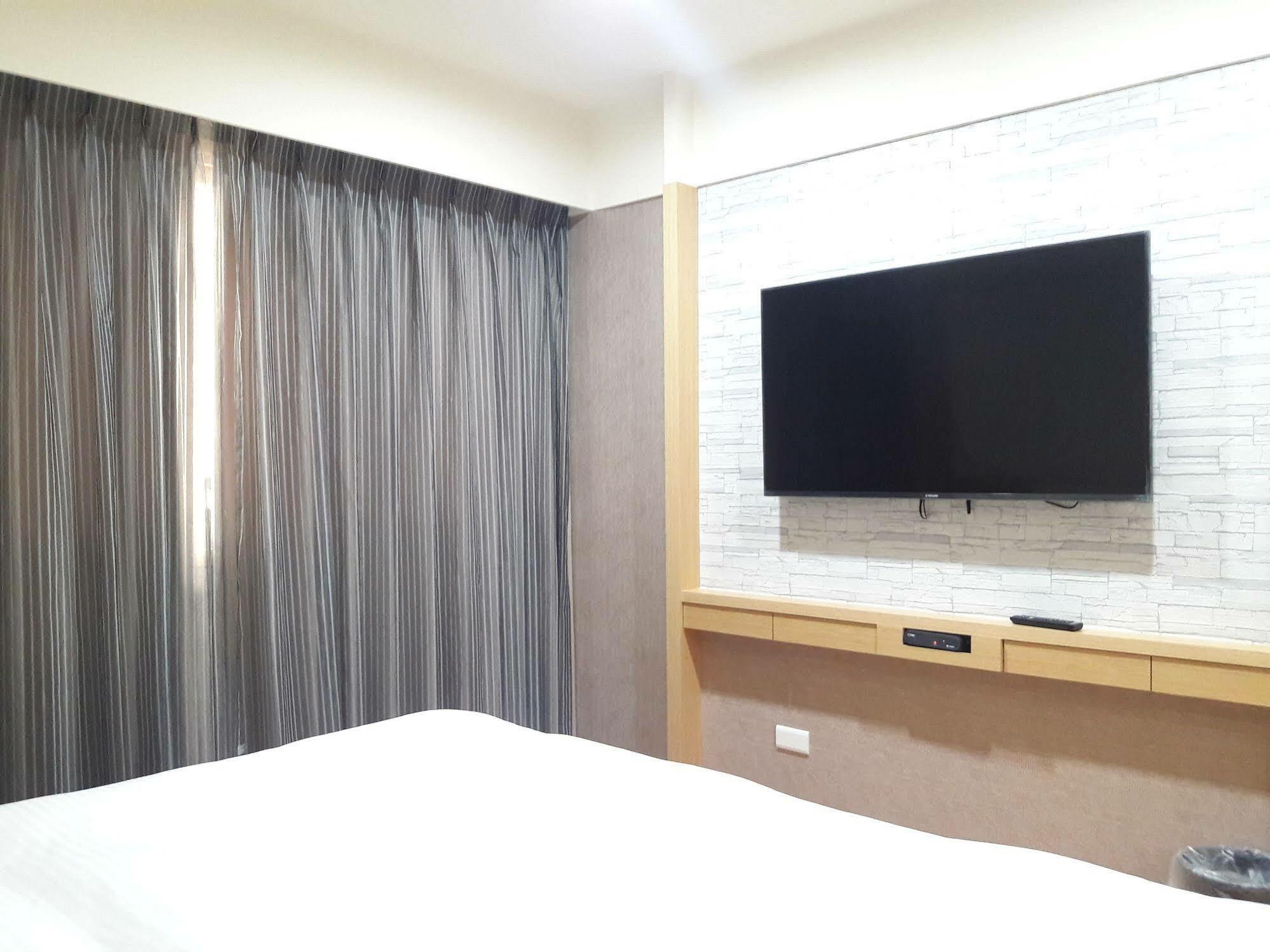 Mei Hotel Taichung Exterior photo